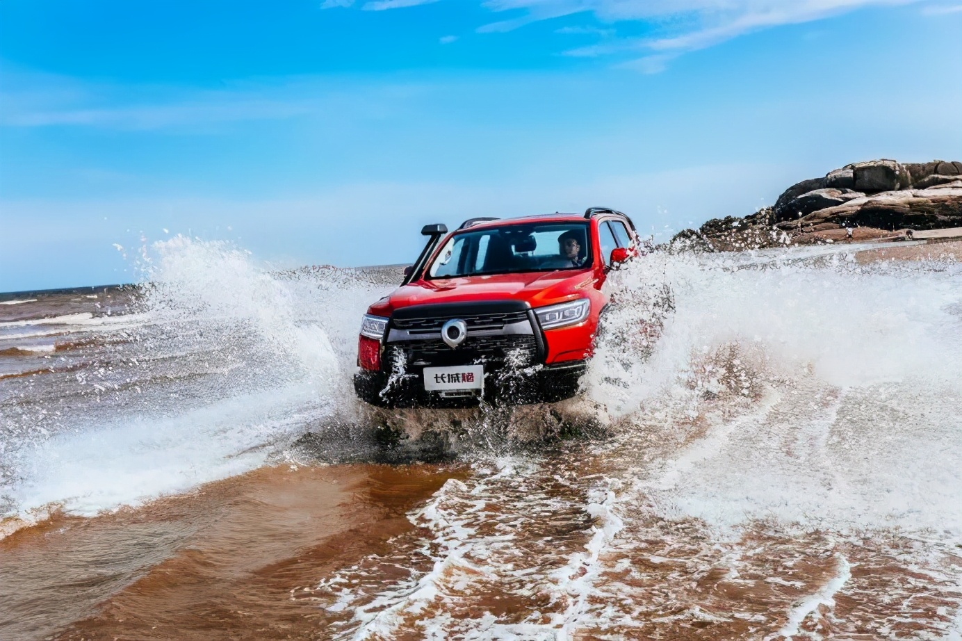 没车架就不能算皮卡！为何皮卡普遍采用非承载式车身？