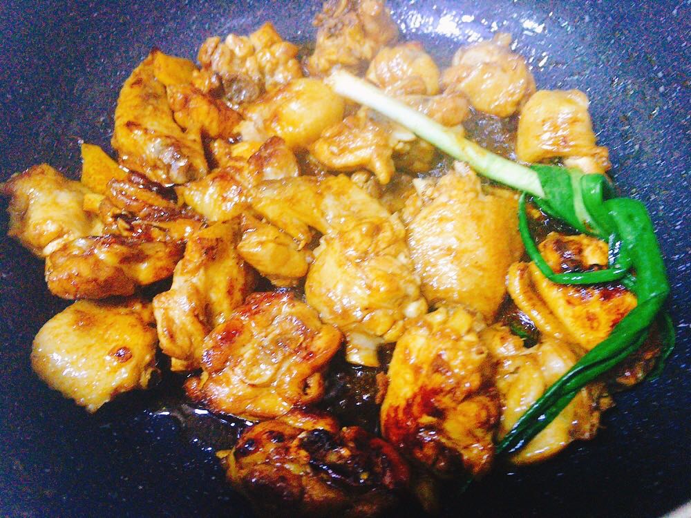 竹笋怎么做好吃又简单家常做法,番茄豆腐竹笋焖鱼的做法大全家常