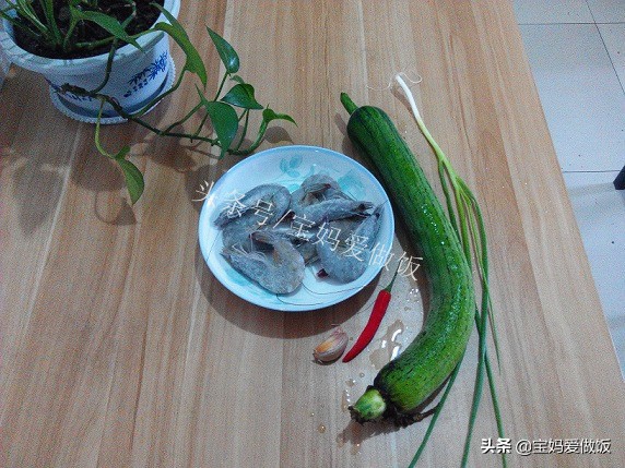 丝瓜荷包蛋烩虾仁,家常菜丝瓜炒虾仁色香味俱全