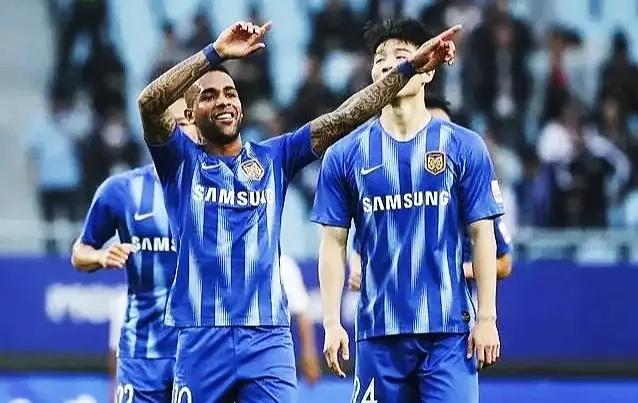 张近东跑了吗,张近东江苏苏宁足球