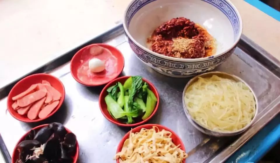 西安必吃的15家超好吃的米线合集,西安最有名的九家米线