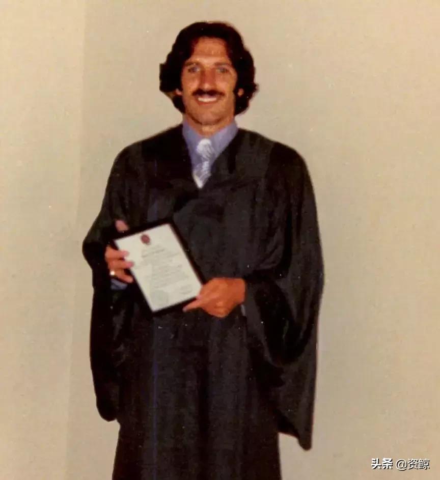 星巴克创始人舒尔茨励志视频,星巴克创始人谈创业