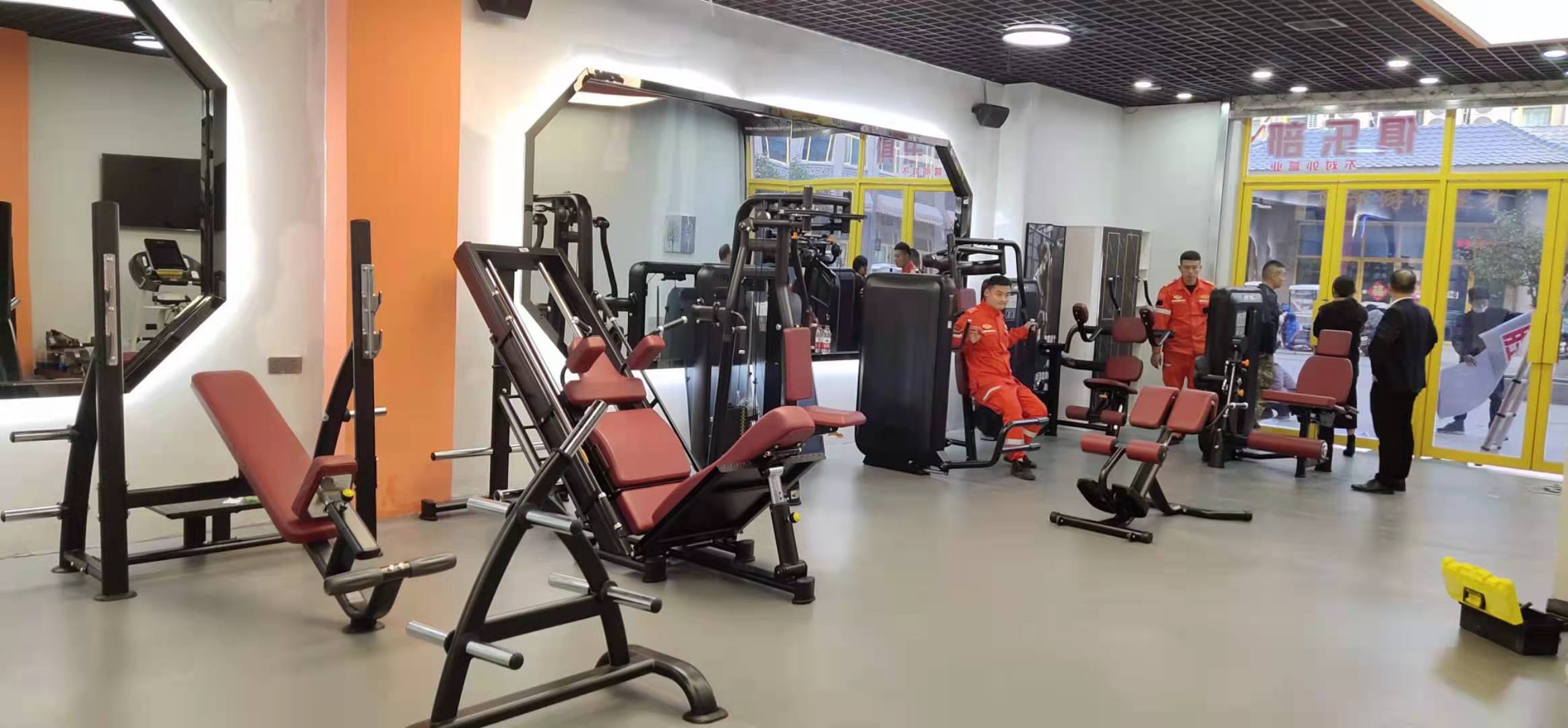 健身俱乐部器材大全,健身俱乐部都有哪些器材