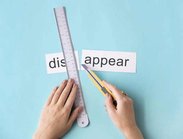 保险公司营业厅经理，购买两百多万自杀件，保险代理*权人**利谁保障