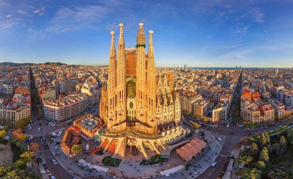 设计大师安东尼奥高迪,西班牙设计大师高迪