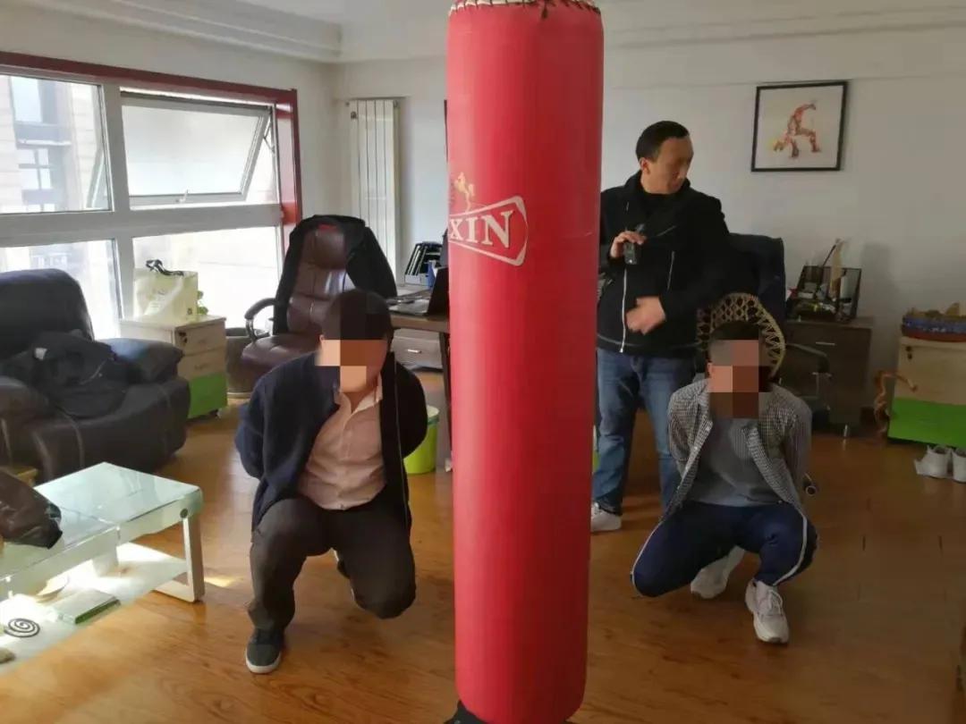 凭什么他的微信功能那么多？难道是开了挂？