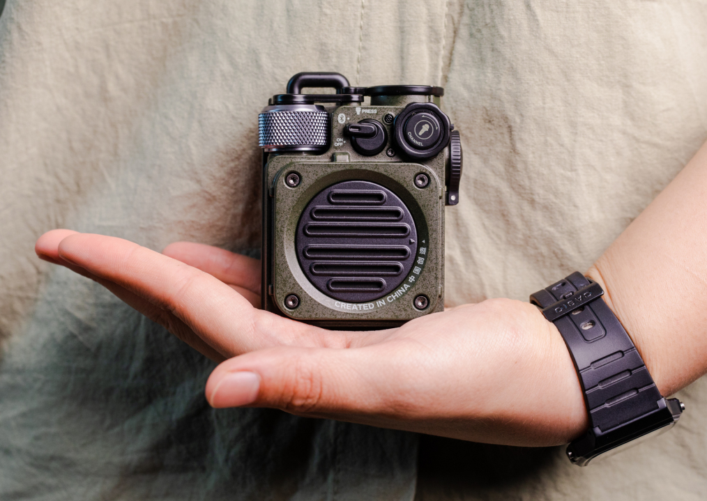 猫王音箱都是“硬菜”！全金属机身半斤重，带它跳广场舞得多带劲