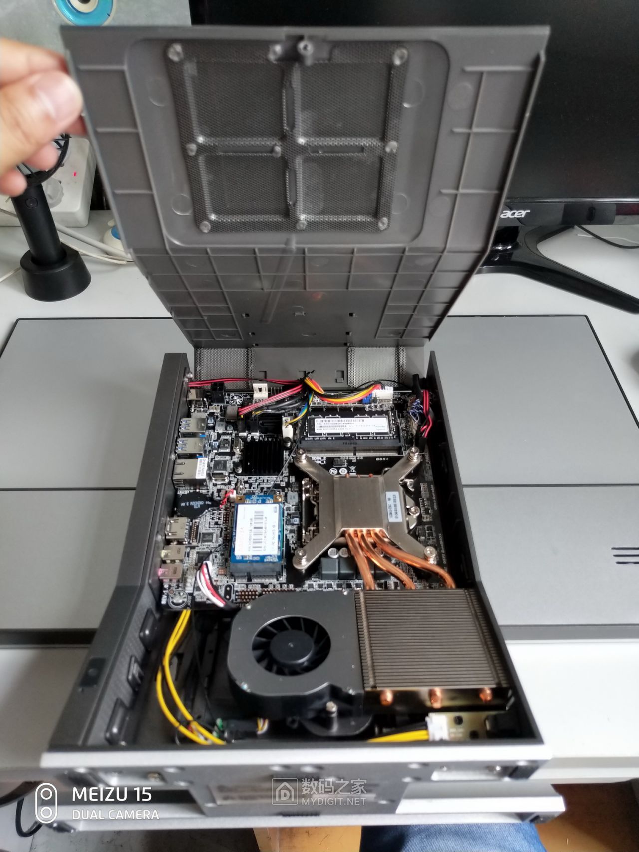 不到2000元的价格！跑分8.7万，果田一体机电脑开箱拆解简测