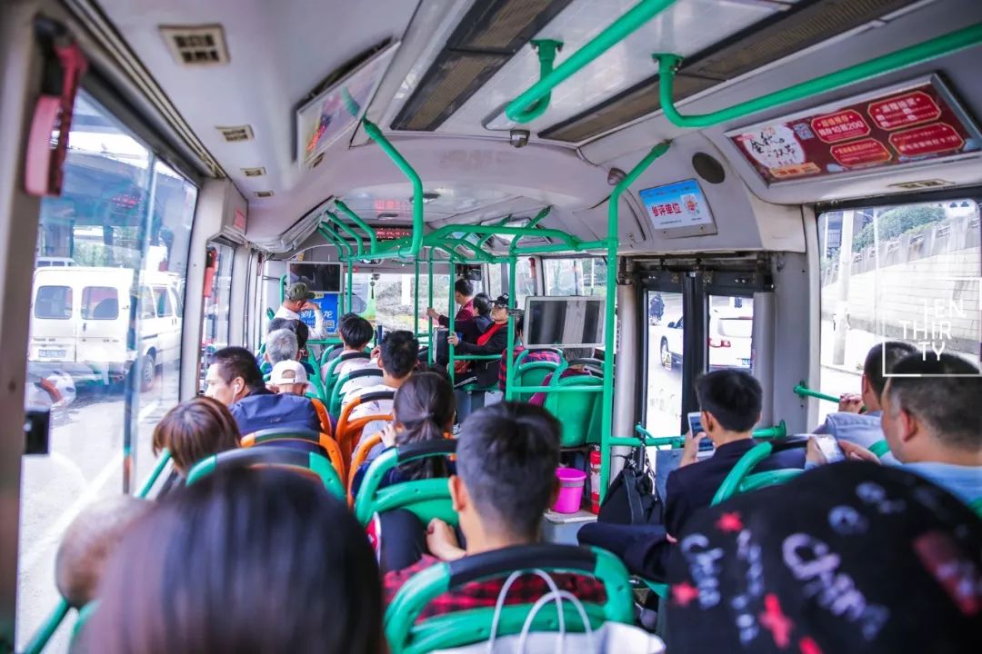 每一辆901，都承载着武汉江夏上万学子的青春