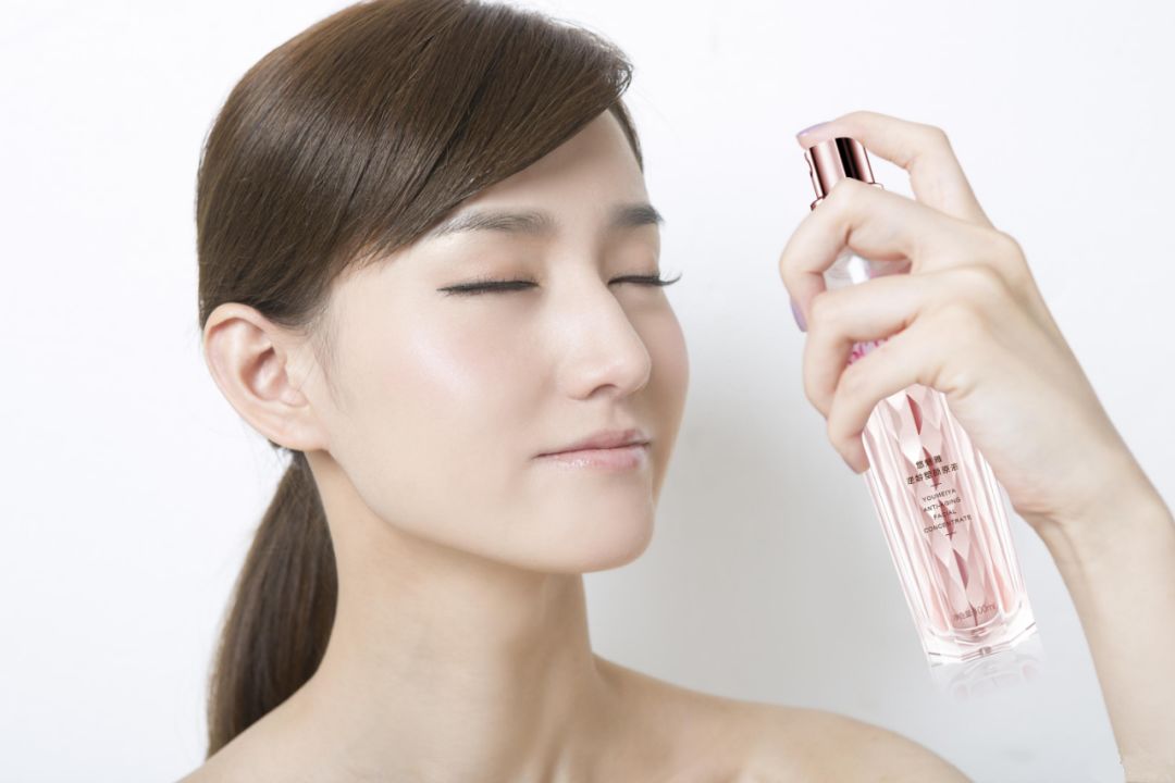 蓝光是修复皮肤还是伤害皮肤,蓝光对皮肤的伤害