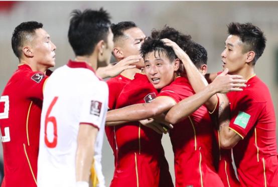 武磊和他妻子的爱情故事,武磊妻子清纯貌美