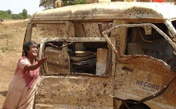 让人泪目的战争真实画面,战争的残酷令人泪下照片