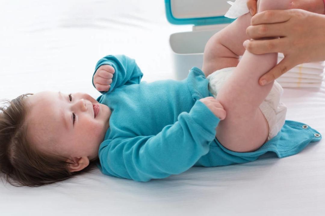 宝宝穿尿不湿一天要换几片,一片尿不湿宝宝穿两天