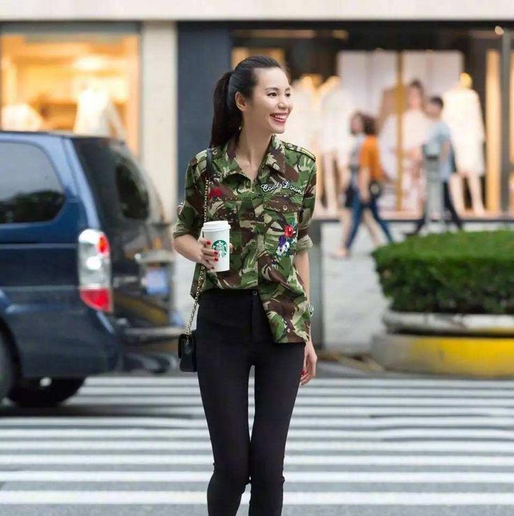 独一无二不会撞衫的t恤,复古短袖t恤怎么搭配