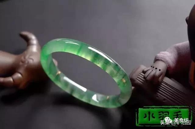 这四种玉石你确定会分辨吗,这几种玉石不注意保养就会发黄