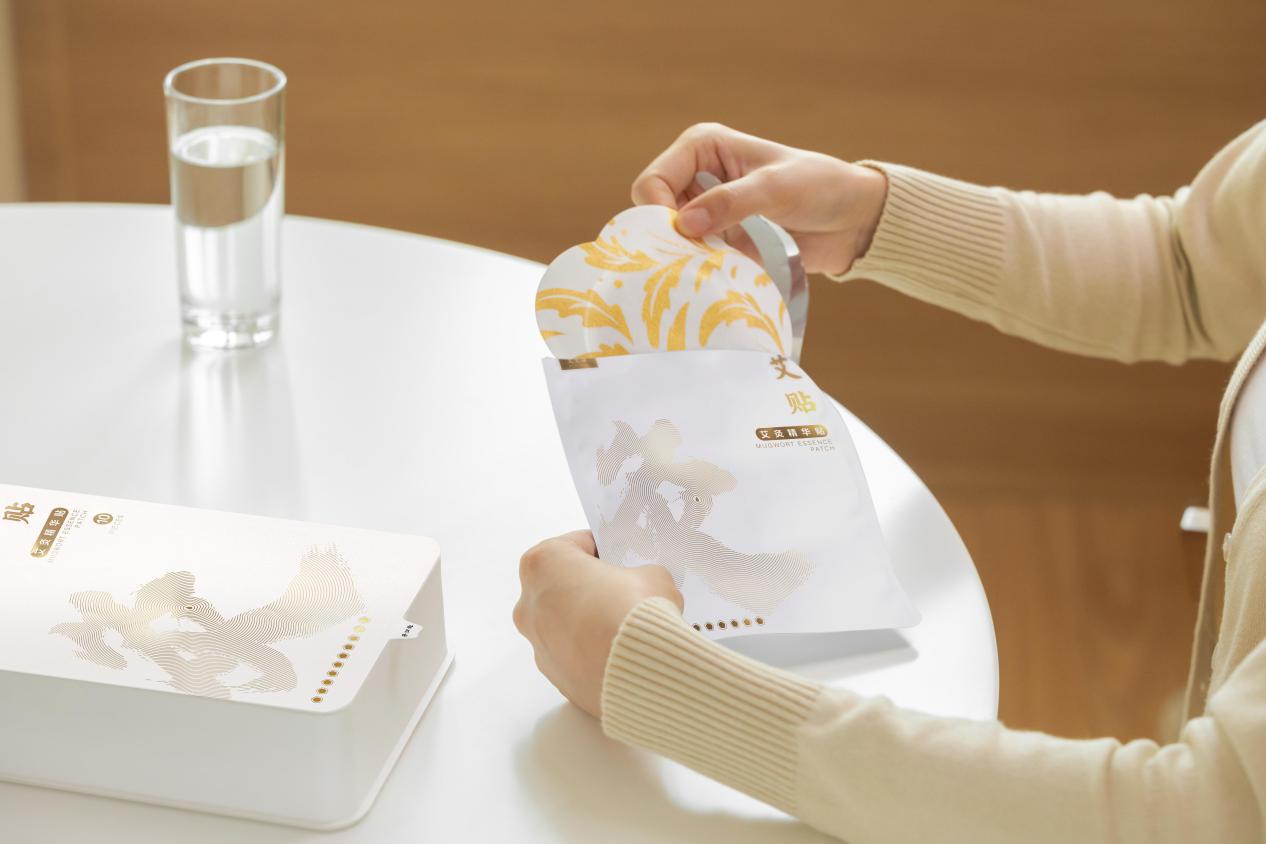 艾灸贴和艾灸哪个效果最好,艾灸贴与艾灸的区别哪个疗效更好