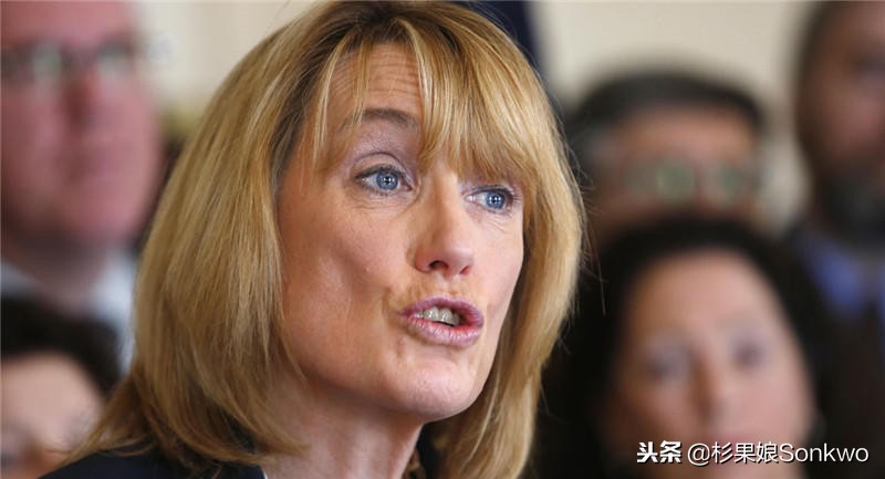 游戏午报：黑曜石将于TGA公布新游戏；《战争机器》电影换新编剧