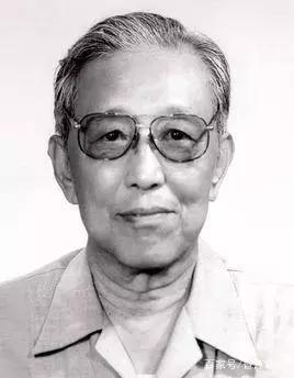 小学课文饲养员赵大叔原文,饲养员赵大叔课文原文作者