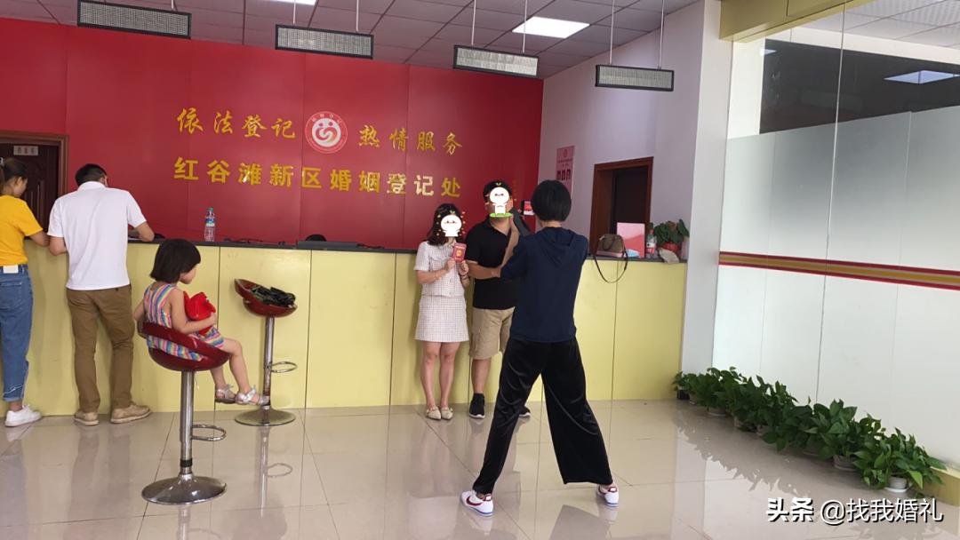 MyEyes，七夕三万对情侣民政局秀恩爱现场直击