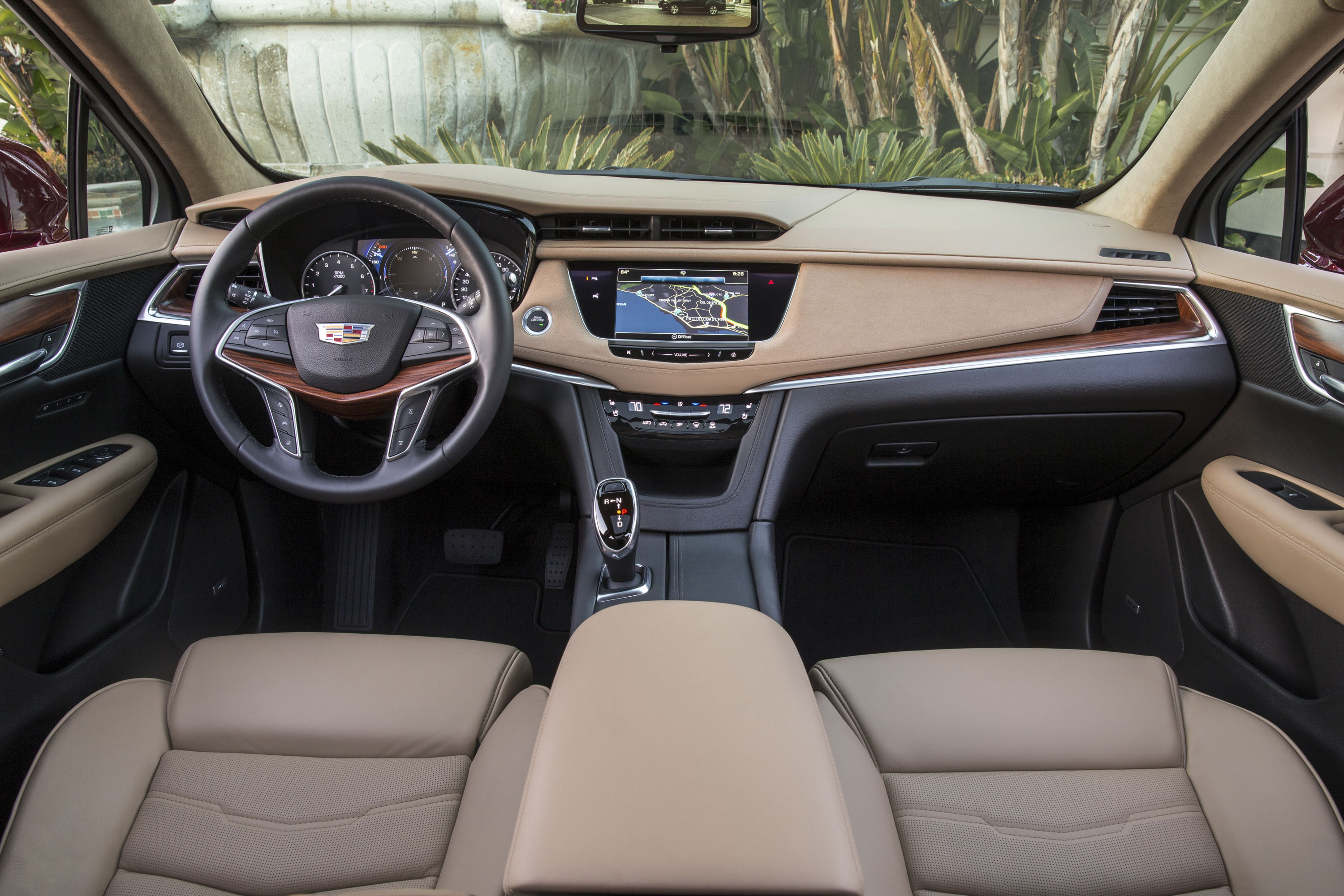 现在买纯燃油车还是混动汽车,混动车和燃油车哪一个性价比高