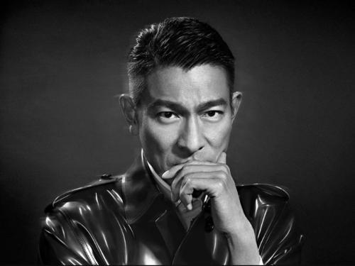 人潮汹涌肖央谈与刘德华合作,人潮汹涌刘德华肖央互换身份