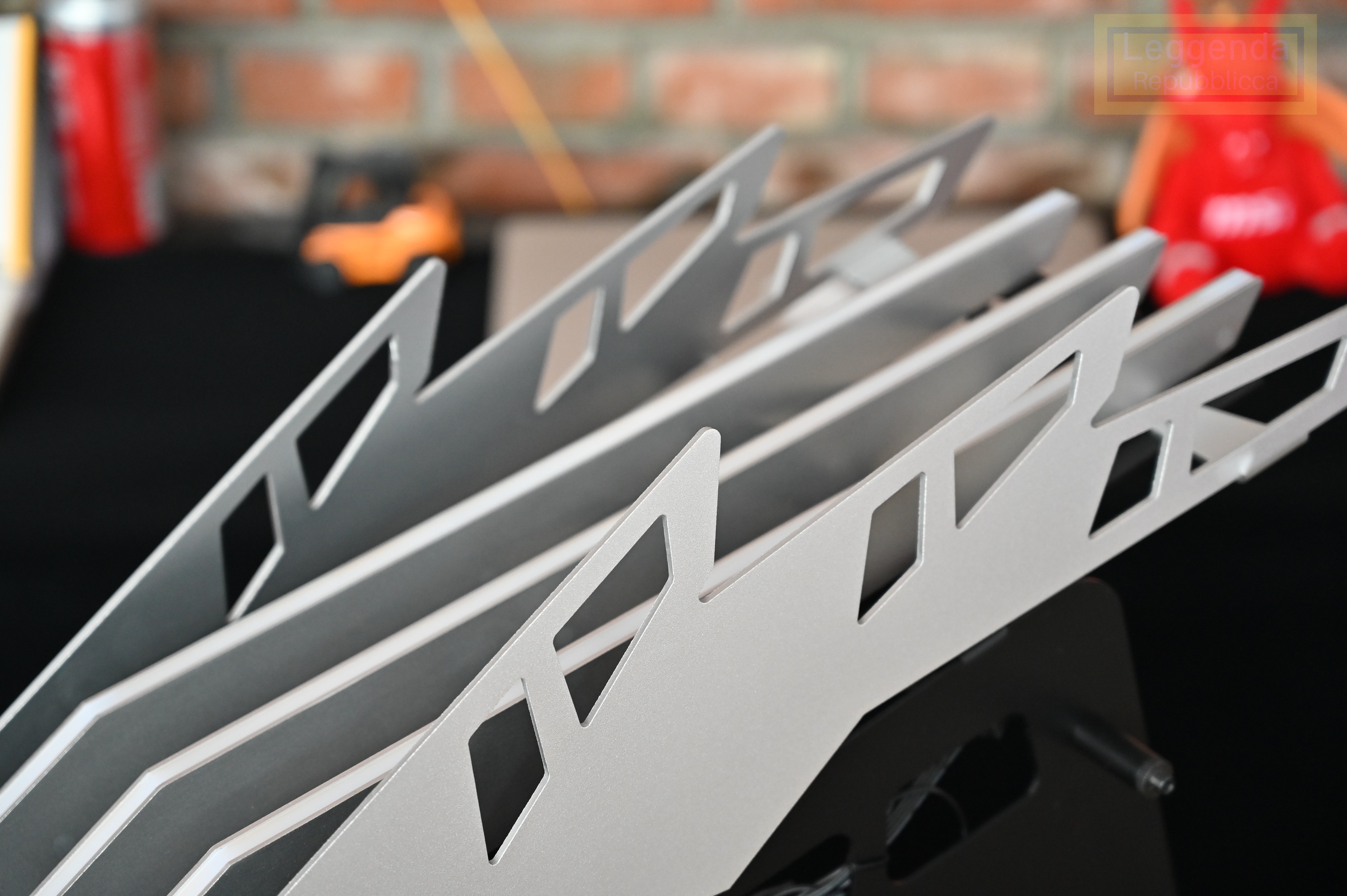 铁血战士机箱测评,大水牛铁血战士机箱分体水冷