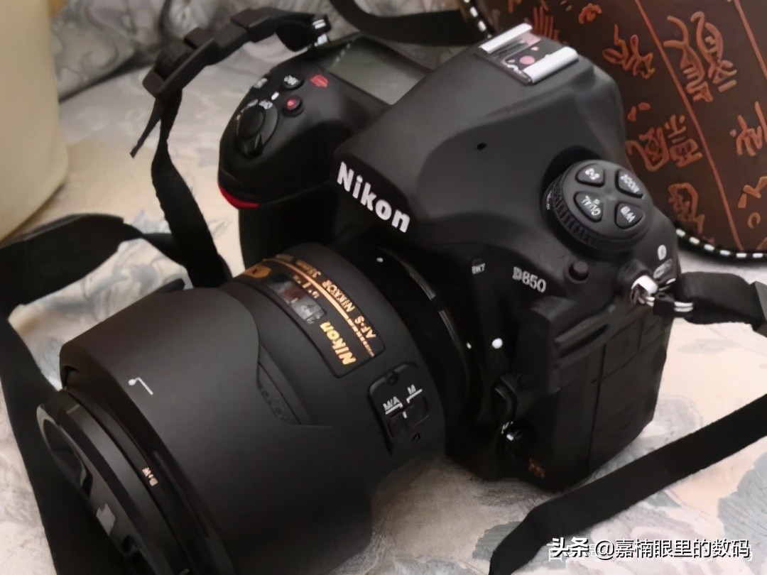 2021年了相机还值得购买吗,2023年买微单还是买单反相机