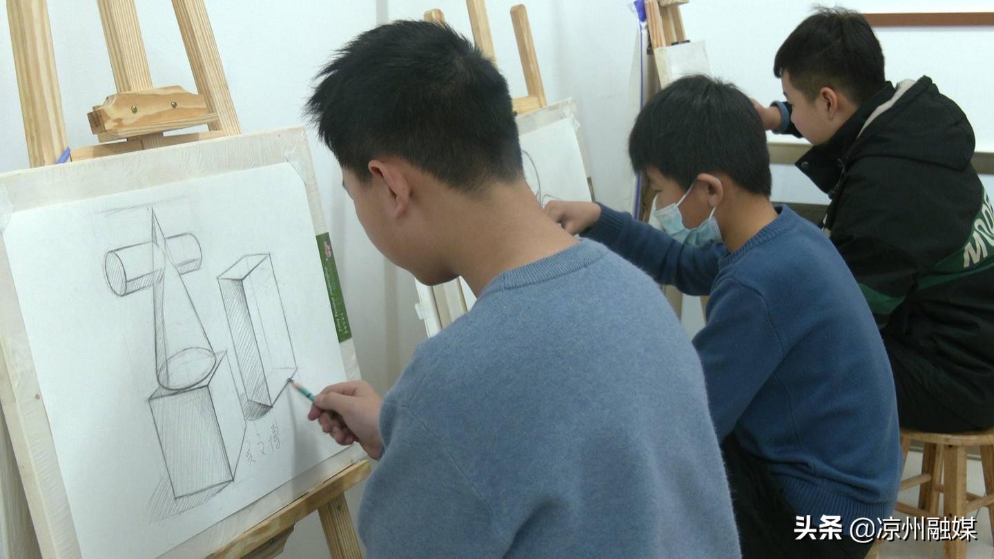 惠泽社区：“伴童画室”为民便民暖人心