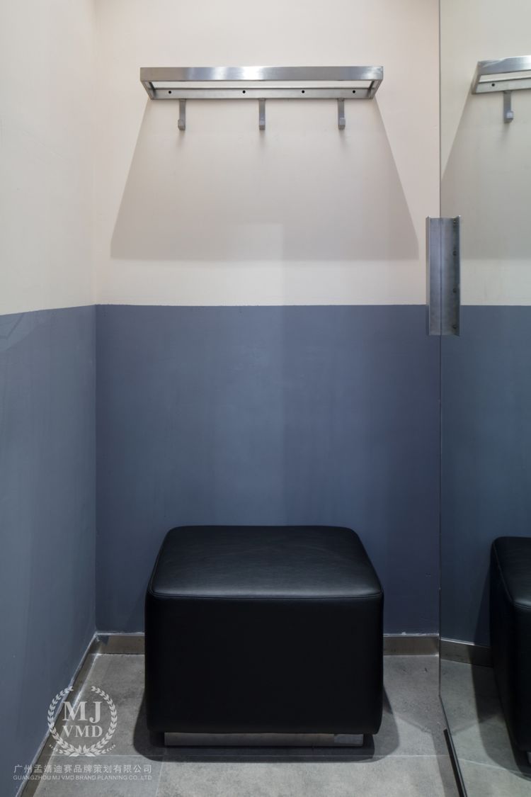 设计感男装店铺设计,konzen男装设计图