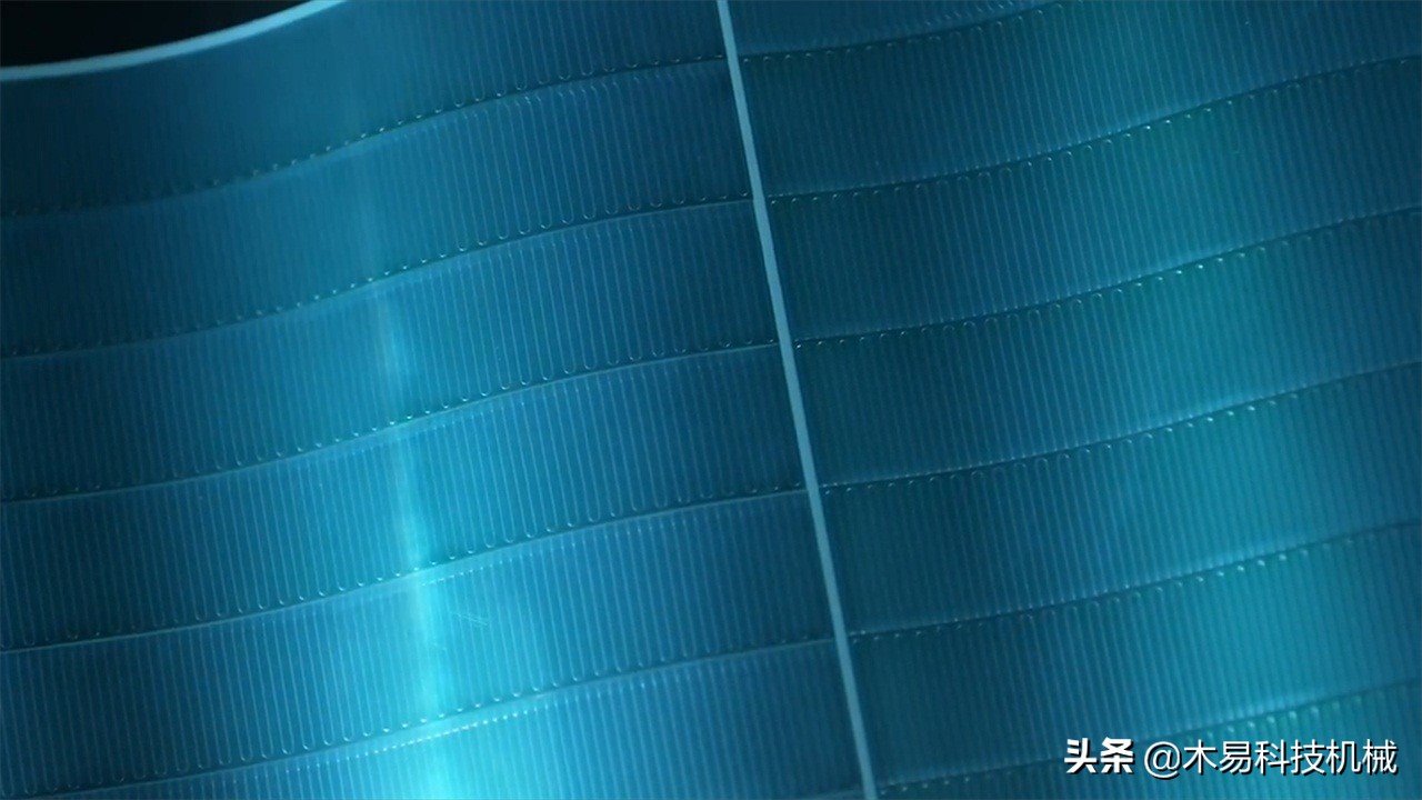 民间大叔曾改进瓦片，能给屋子供电，一年剩下2000元电费