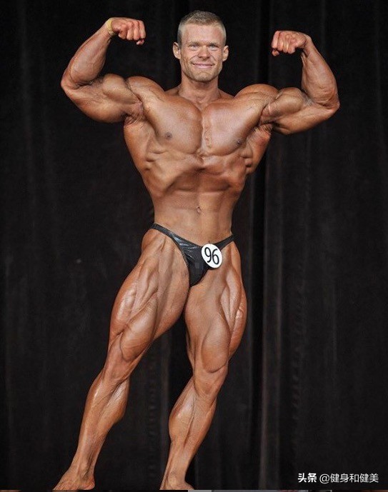 斯洛伐克天才健美少年：14岁健身17岁参赛，23岁成为腿王