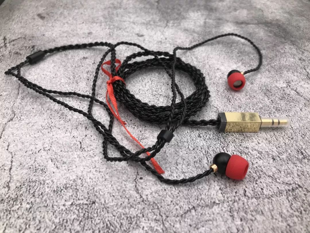 适合送给女生高颜值耳机,女士礼物高档实用耳机