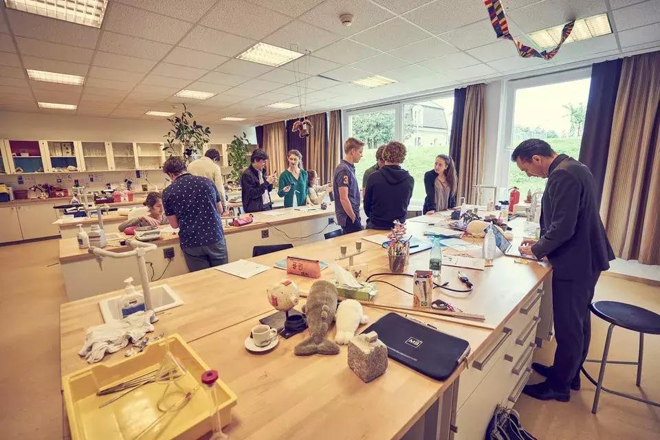 世界最贵贵族学校,世界最贵十大学校