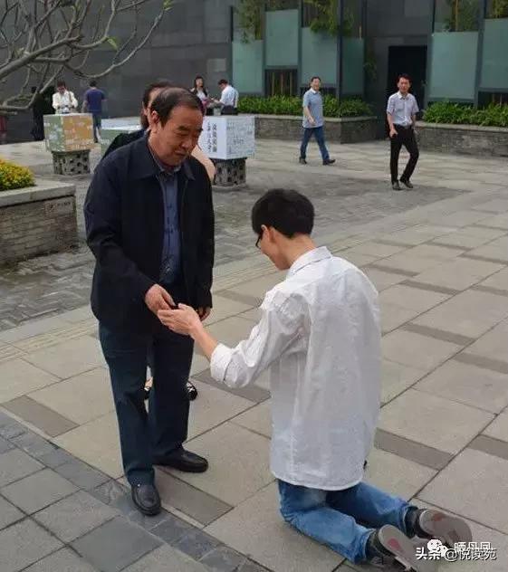 丹凤晒晒：从此不再见名人