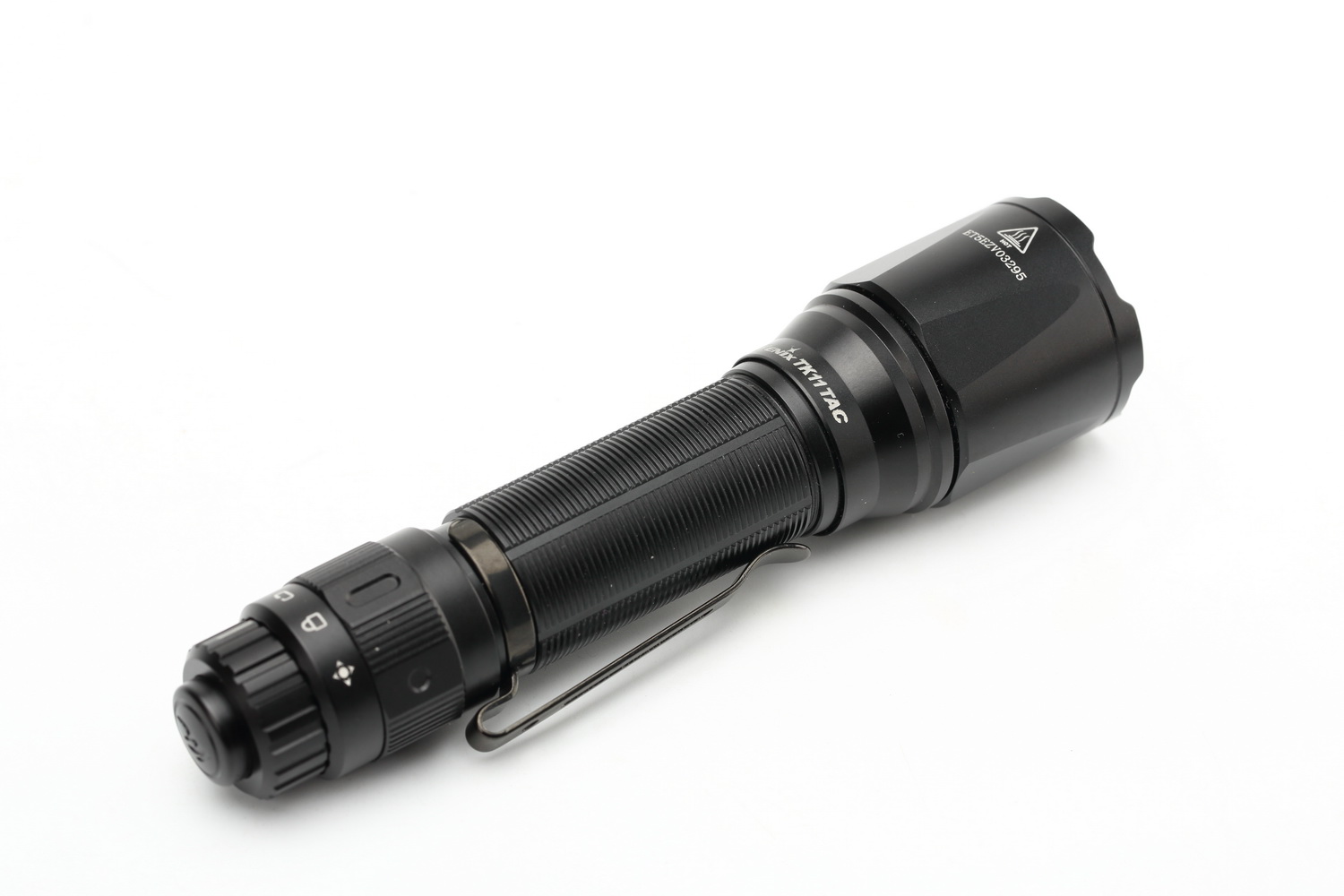 回归操作本质FENIXTK11TAC机械双模式战术电筒评测