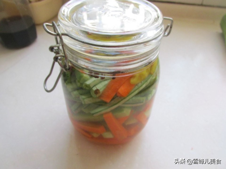 四川腌制酸菜第二天就能吃的方法,怎样腌的四川酸菜又快又酸