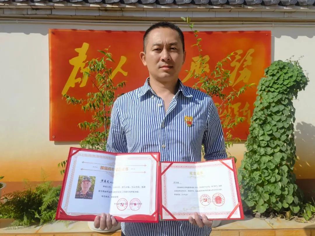 军人退伍不褪色代表履职显本色,退役军人个人事迹报道