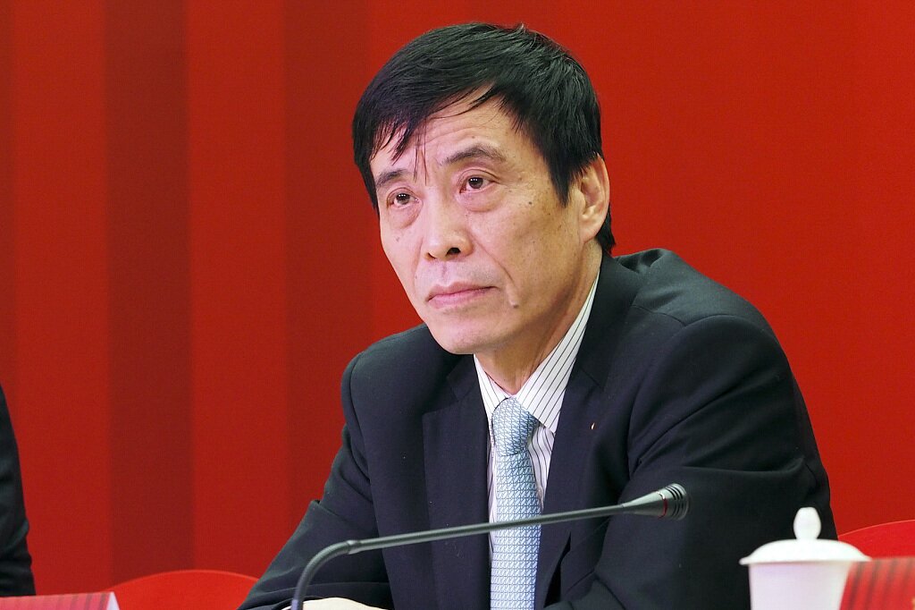 白岩松连线陈戌源，足协的新政还是好的多，不能不分青红皂白开喷