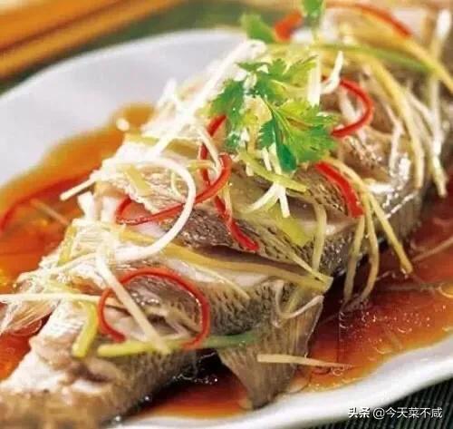 清蒸鲈鱼最正宗的方法,清蒸鲈鱼各种最正宗的方法