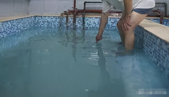 带儿子进女厕被指责,带儿子进女厕所遭指责