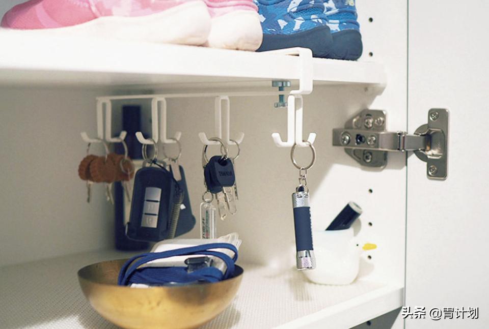 万能小挂钩让你的家里更干净整洁,自从家里有了这个挂钩好帮手