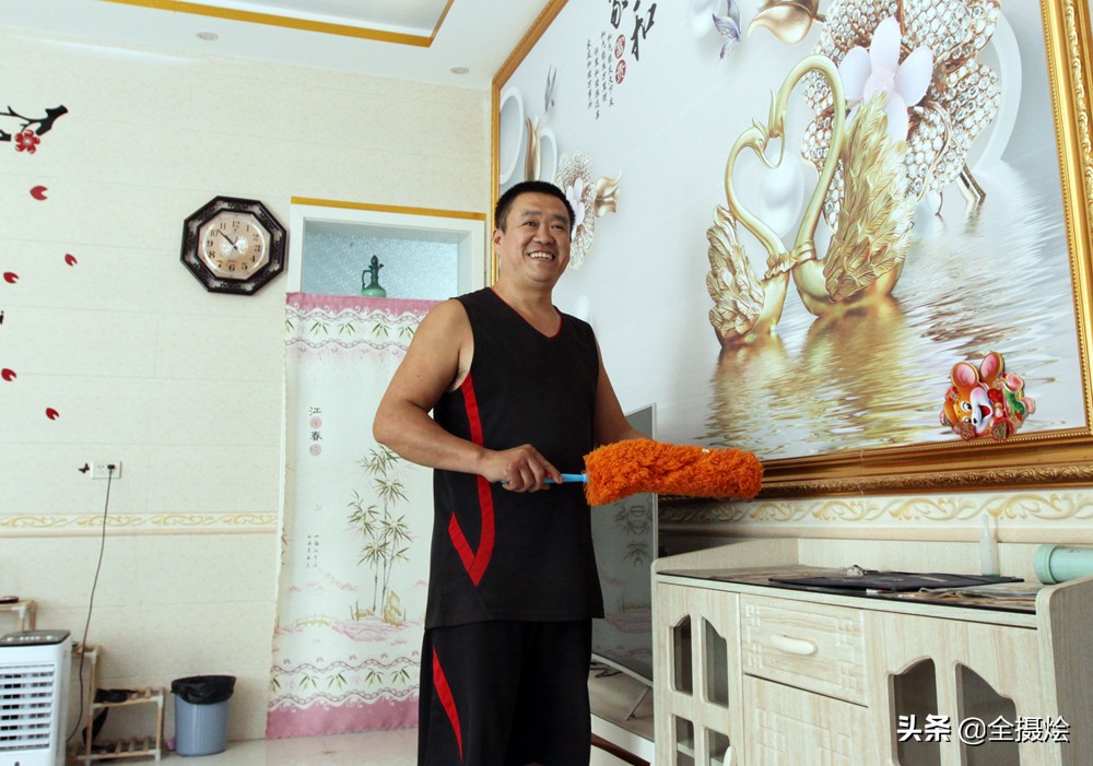 我18岁开始喂兔，20年没赚钱；只因遇到他，让我盖楼房买新车