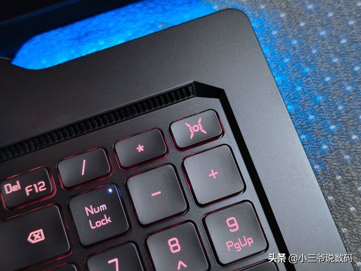 光荣猎人游戏本v700是高色域的吗,光荣猎人游戏本v700游戏实测