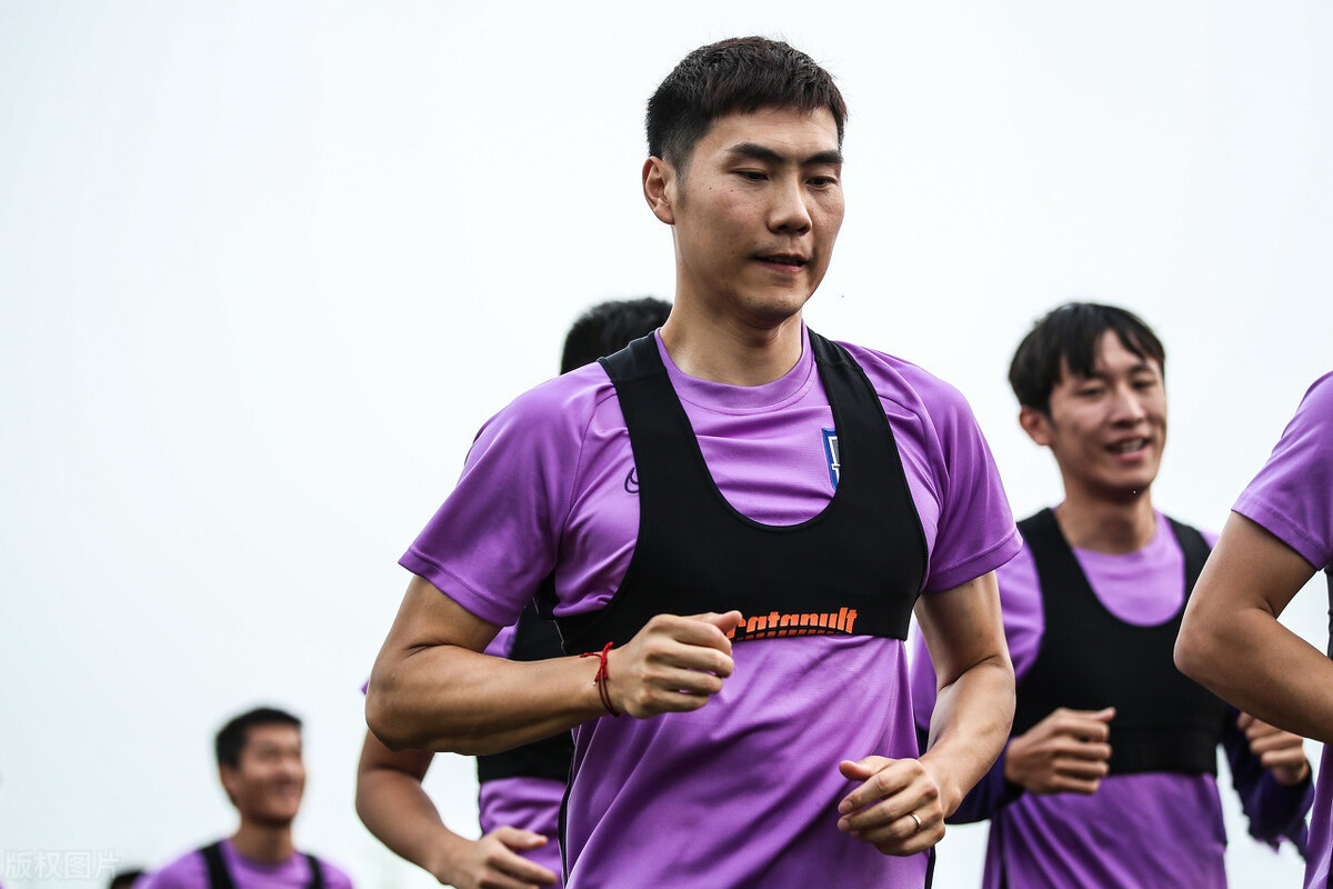 8国脚，2外援。这些赛季报销的核心球员是否能迎来涅槃重生