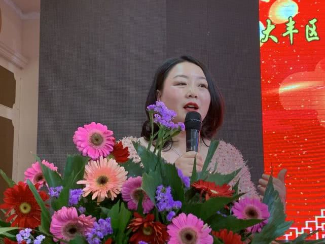 回首过去勠力同心展望未来,回首共同奋斗历程