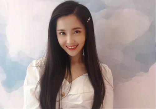 皮肤干燥用什么补水保湿效果最好,腿部皮肤干燥怎么办如何保湿