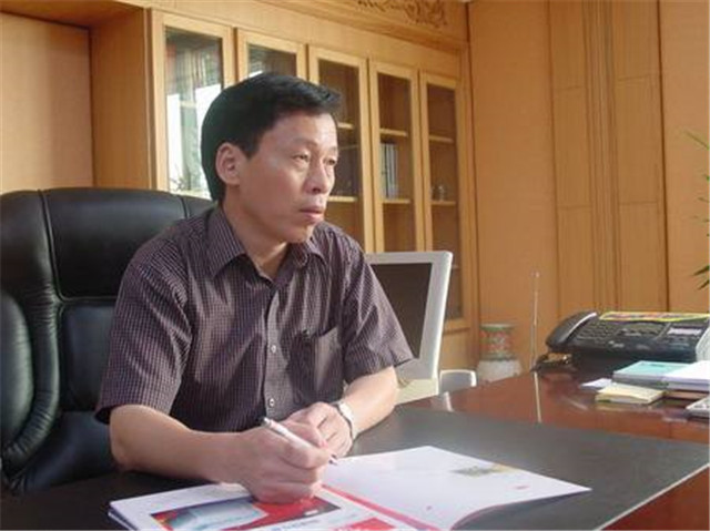 32岁遇高人支持，愣将一碗粥卖到全国，陈清渊是如何逆转的？