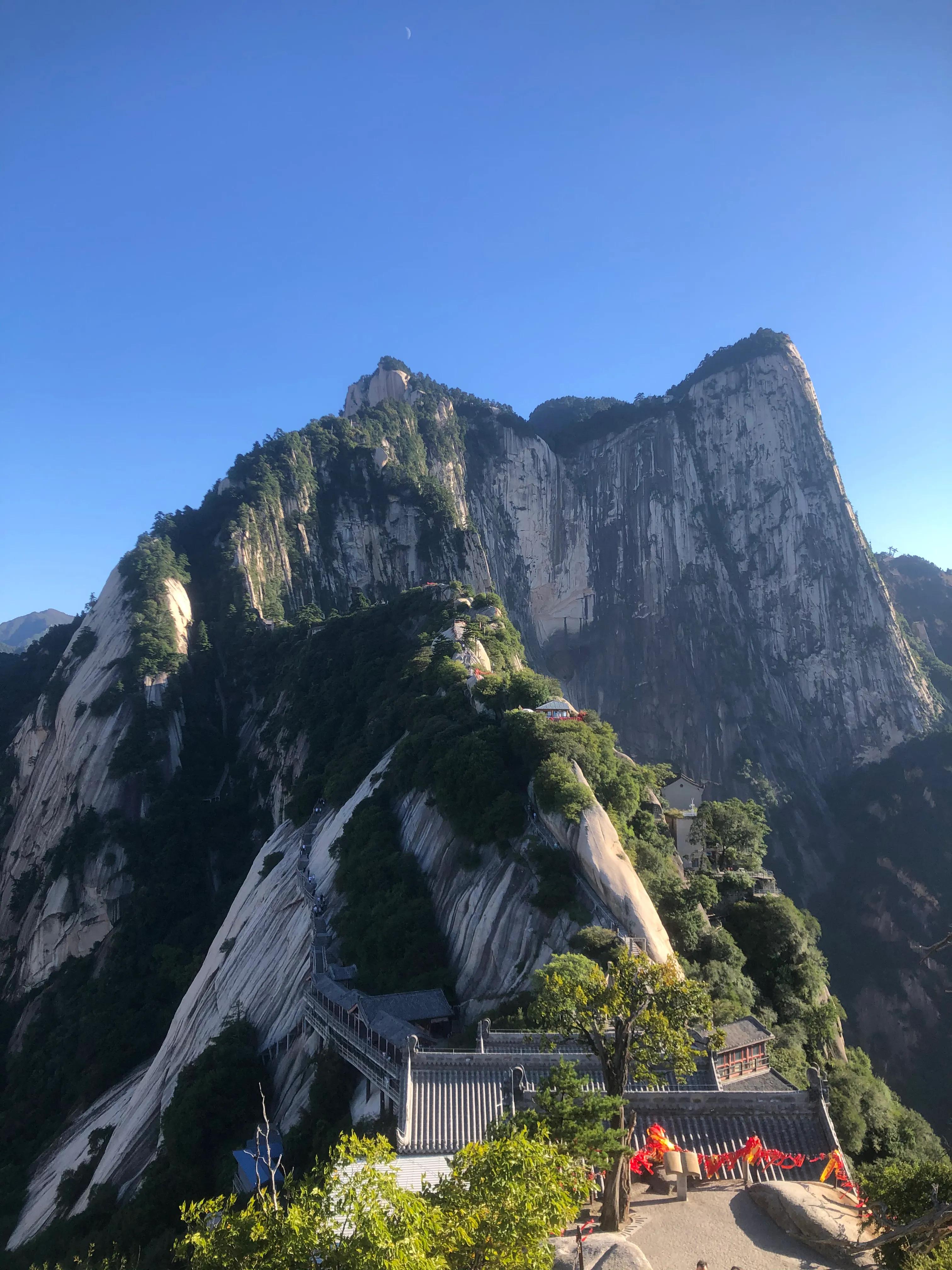 华山高还是秦岭山高,华山和黄山哪个山高