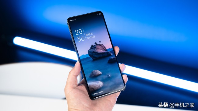 中兴axon30屏下摄像头版评测,中兴axon30与axon30pro区别