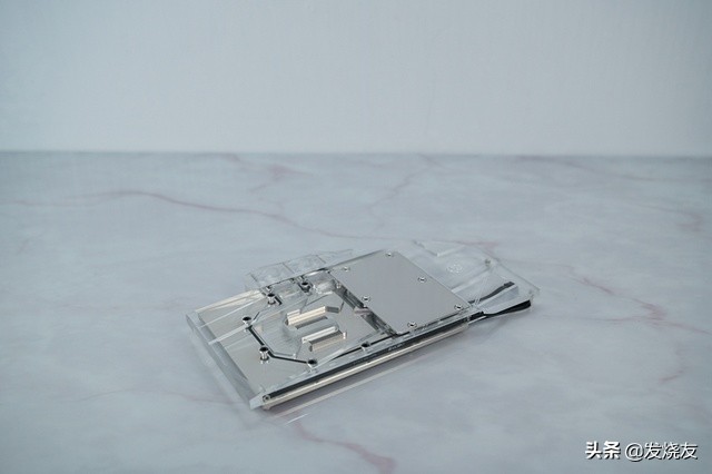 沉默是金~NZXTH700黑金电脑水冷装机秀